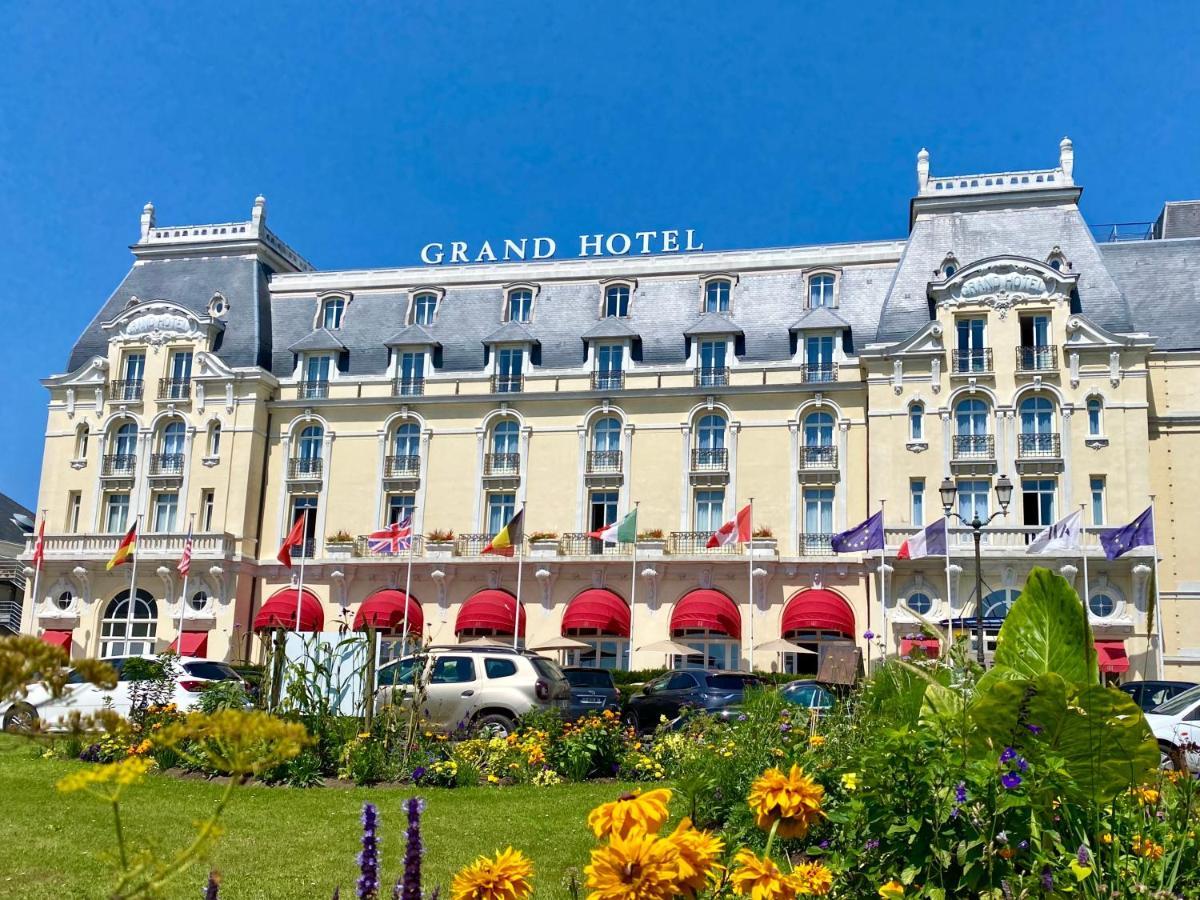 Perle Marine Au Pied De La Plage Cabourg Buitenkant foto